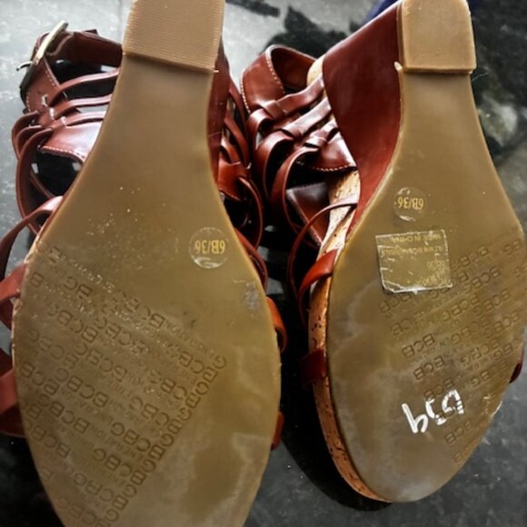 BCBG wedge sandals size 6 BCBG Eneration Wedges - New - 6B/36 - Picture 5 of 5
